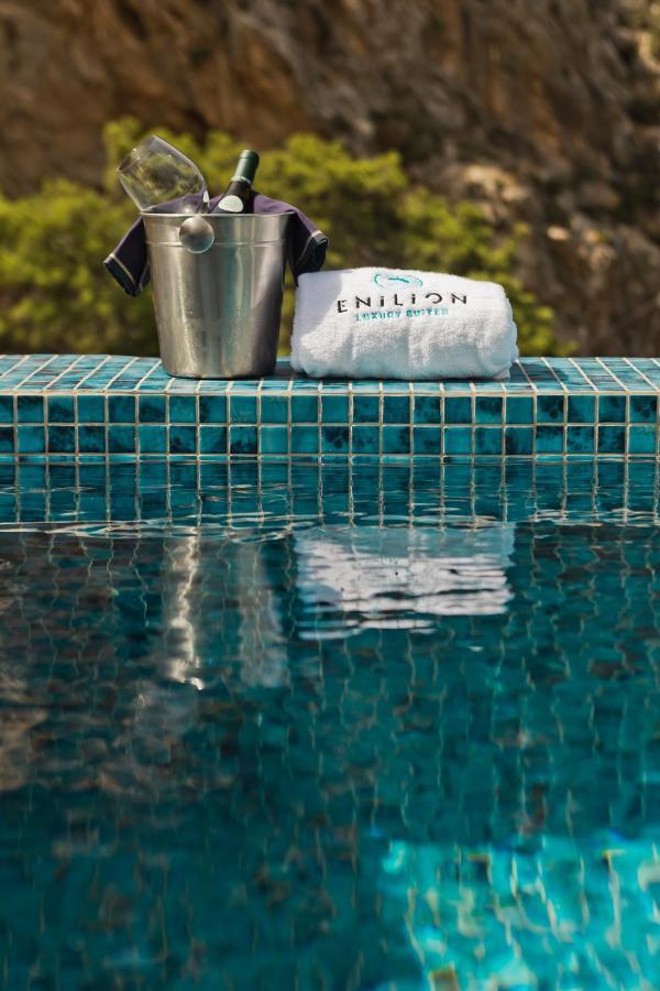 Enilion Luxury Suites Kyra Panagia 外观 照片