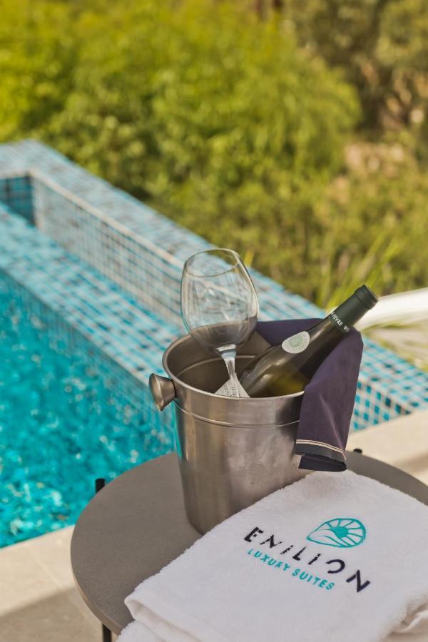Enilion Luxury Suites Kyra Panagia 外观 照片