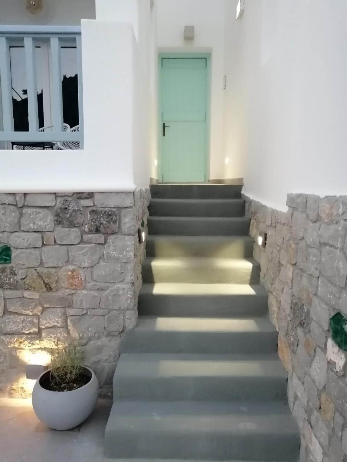 Enilion Luxury Suites Kyra Panagia 外观 照片