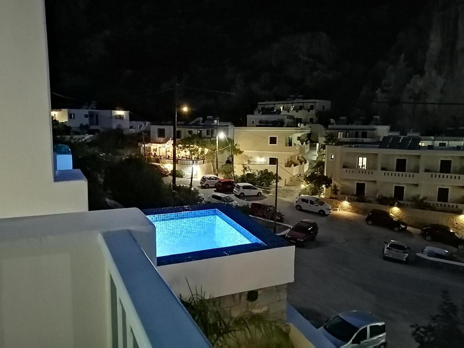 Enilion Luxury Suites Kyra Panagia 外观 照片