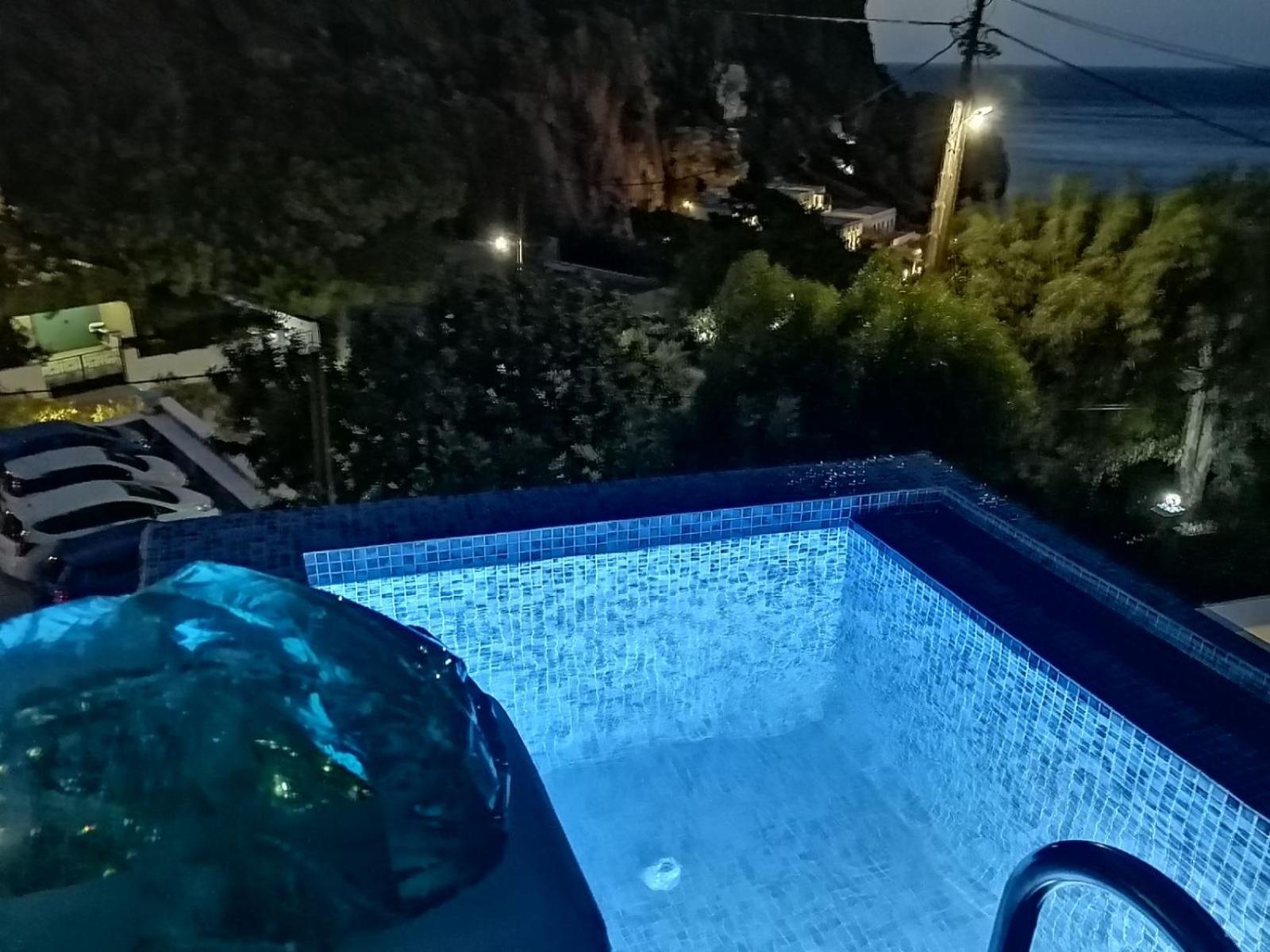 Enilion Luxury Suites Kyra Panagia 外观 照片